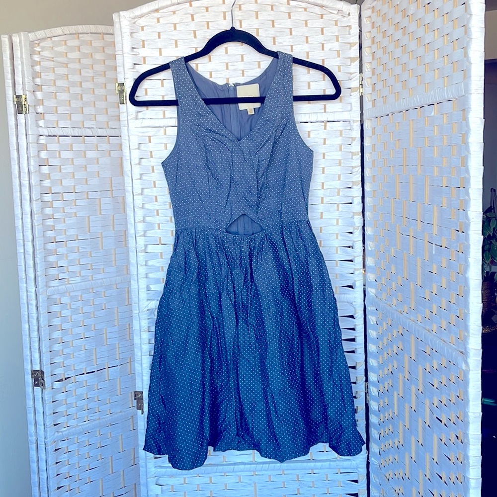 Cutout dress with polka dots